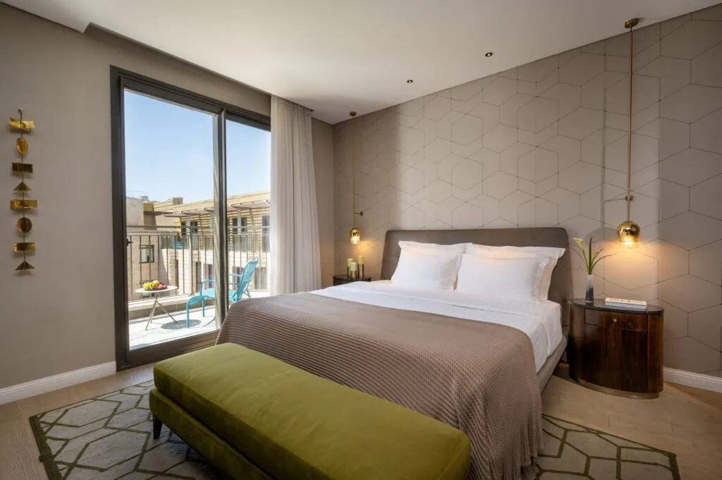 Inbal Hotel_premium balcony suite_room 858_03