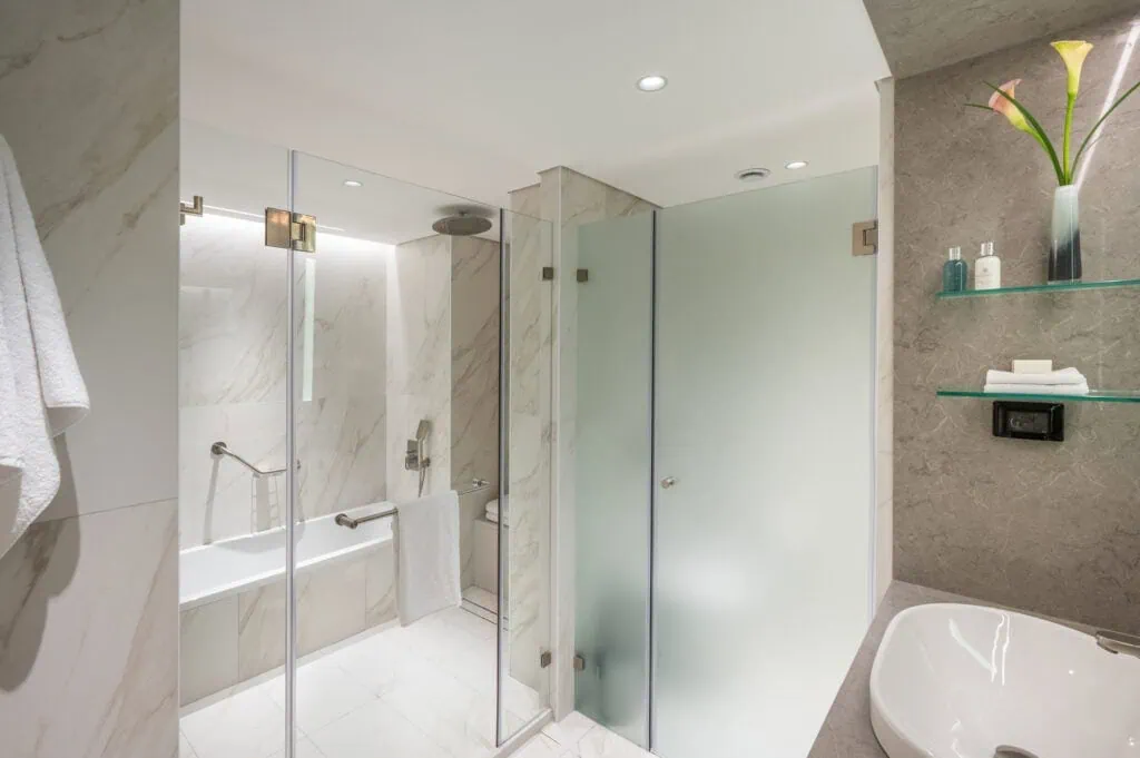 Inbal Hotel_premium suite_room 786_bath
