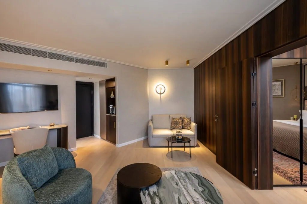 Inbal Hotel_premium suite_room 902_02